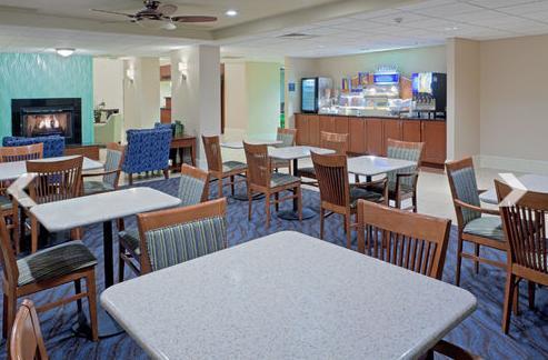 Holiday Inn Express Seaford-Route 13 Restaurante foto